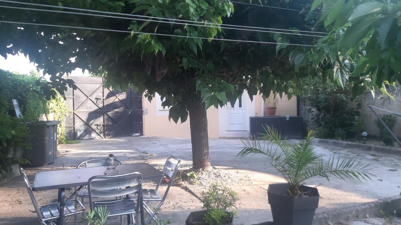 Ogooue Studio Carpentras Exterior photo